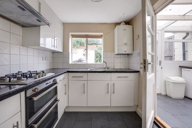 Terraced house to rent in London Road, Canterbury