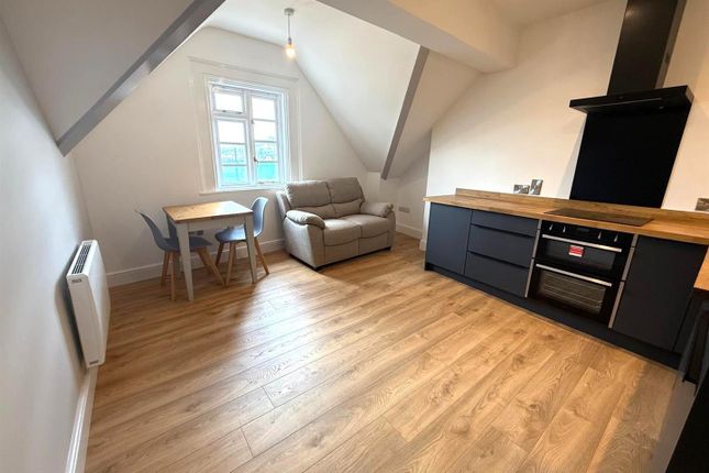 Flat 4, Cambrian, Alexandra Road, Aberystwyth photo 3