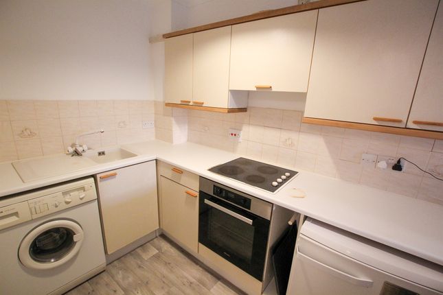 1, Pine Court, Cambridge photo 4