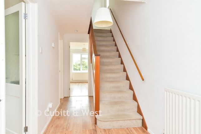 6, Glynn Rise, Peacehaven photo 2