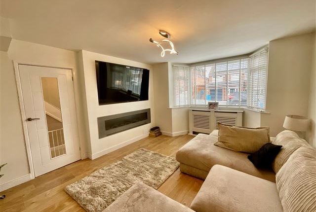 20, Lathkill Close, Sheffield photo 4