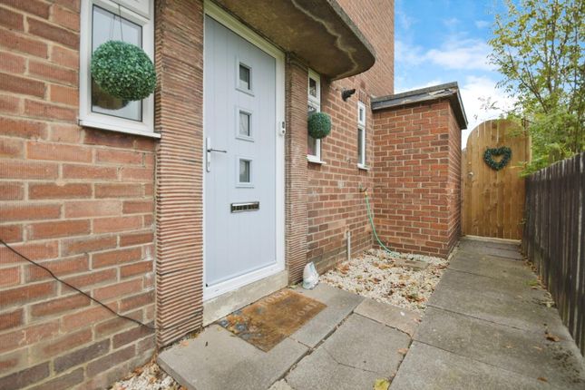 26, Danby Avenue, Chesterfield photo 2