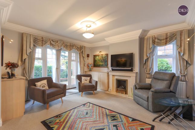 5 Arklow Court,, Station Approach, Rickmansworth photo 2
