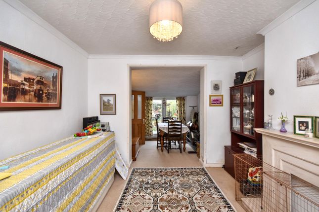 11, St Brides Crescent, Newport, Newport photo 4