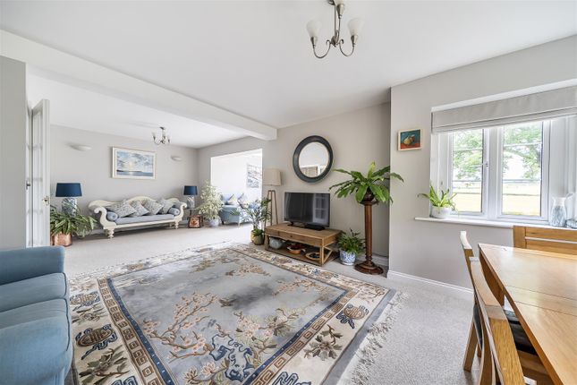 4 Walnut Court, Hawthorn Road, Dorchester photo 4