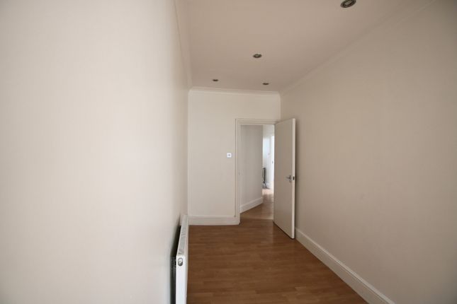 Flat 1, 126, High Road, London photo 4