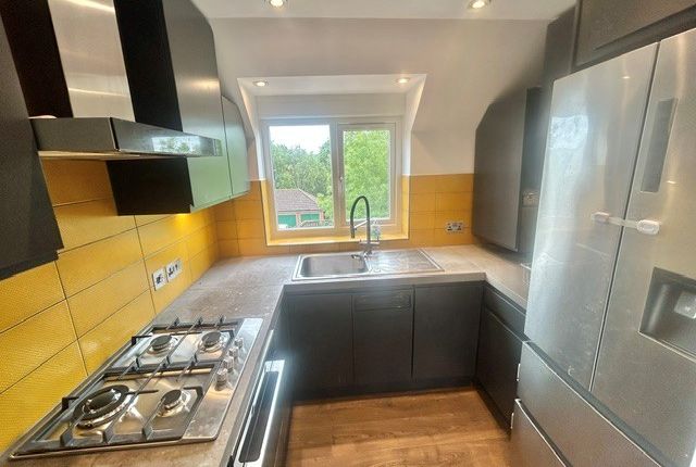 213, Basildon photo 4