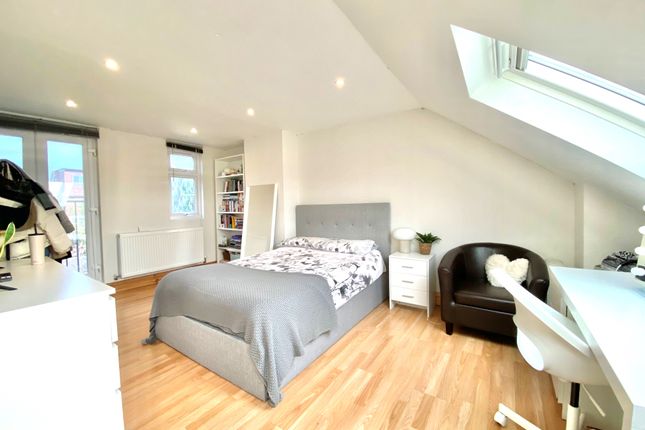 Semi-detached house for sale in Brookside South, Barnet