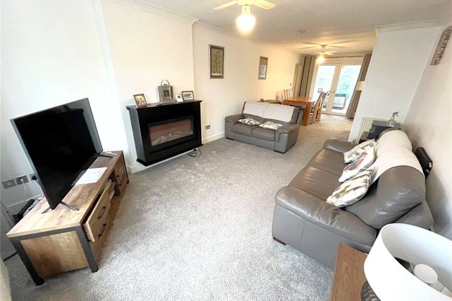 12, Charles Close, Derbyshire photo 3