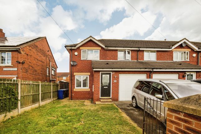 Town house for sale in Newdale Avenue, Barnsley