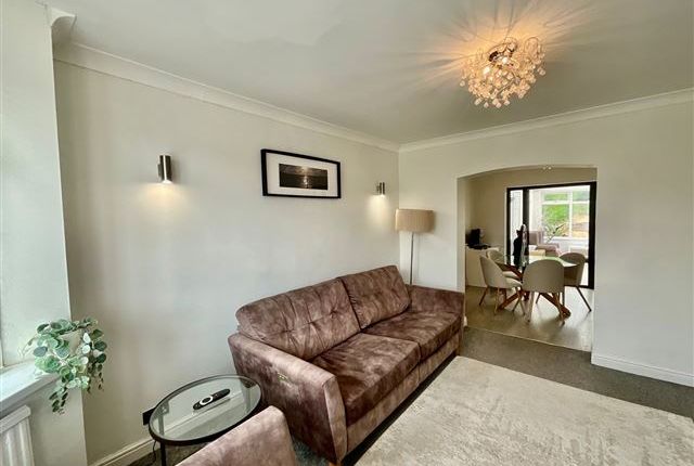 16, Rosslyn Avenue Aston, Sheffield photo 4