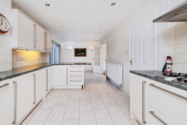 2, Cheyne Close, Buckingham photo 4