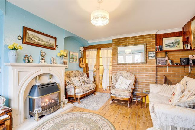 32 Third Avenue, Nottingham photo 4
