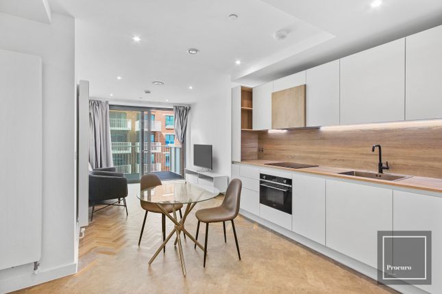 Thumbnail Flat to rent in Skyline Apartments, 11 Makers Yard, London