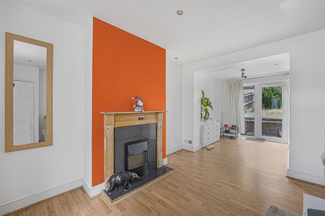 7, Chestnut Road, Dartford photo 4
