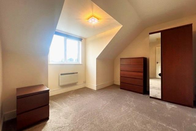 5, Park House, Farnborough photo 4