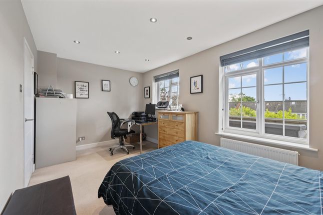 8 Cumberland Close,18.Jpg