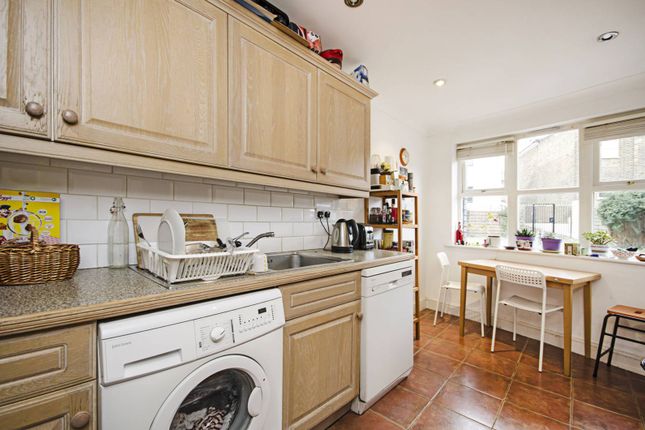 Thumbnail Terraced house to rent in Chester Crescent, Dalston, London