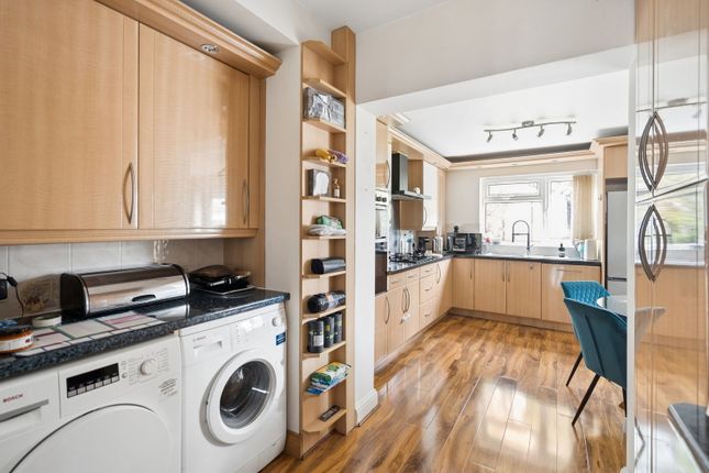 67, Durley Avenue, Pinner photo 4