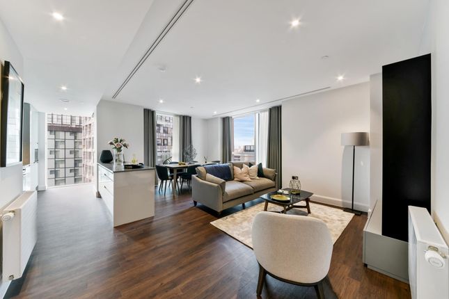 Thumbnail Flat to rent in Sirocco Tower, Sailmakers, Canary Wharf