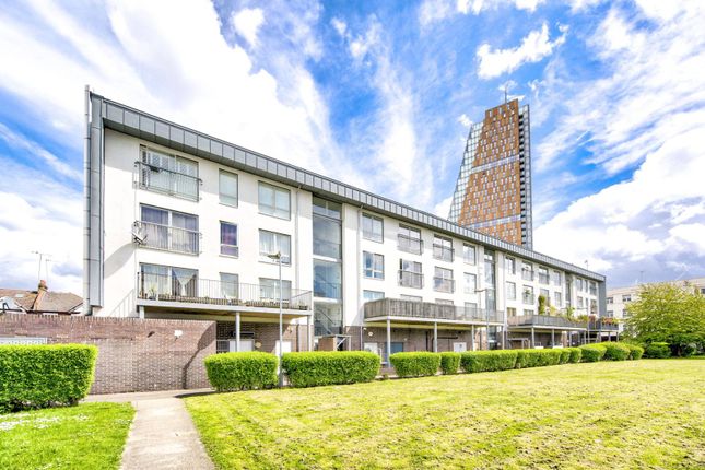 Flat for sale in Wood Lane, Shepherd's Bush, London