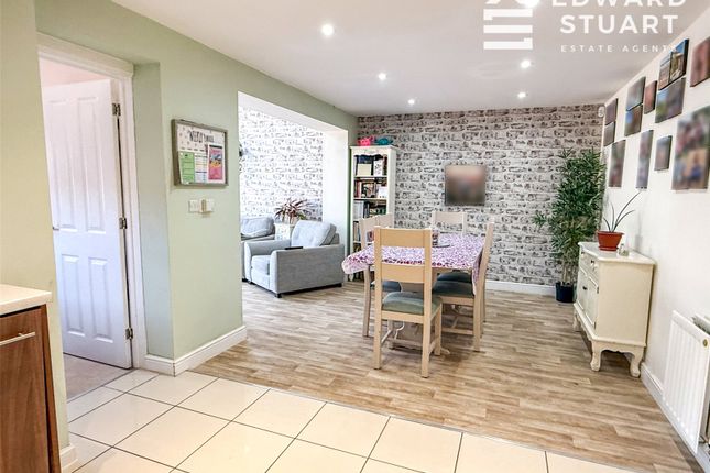 14, Lares Avenue, Cambridgeshire photo 3