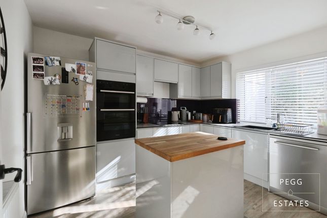 15 Denys Road, Torquay photo 3