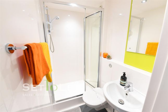 Flat 1, The Bank 2C, Evington Road, Leicester photo 5
