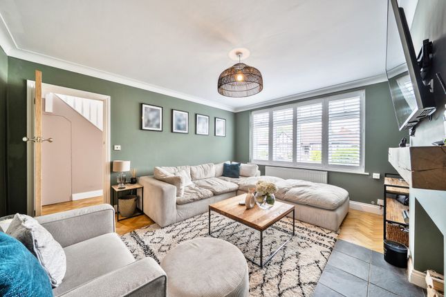 3, Sherwoods Road, Hertfordshire photo 4