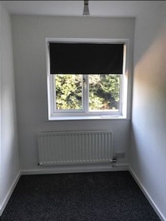3, Alderton Drive, Wolverhampton photo 5