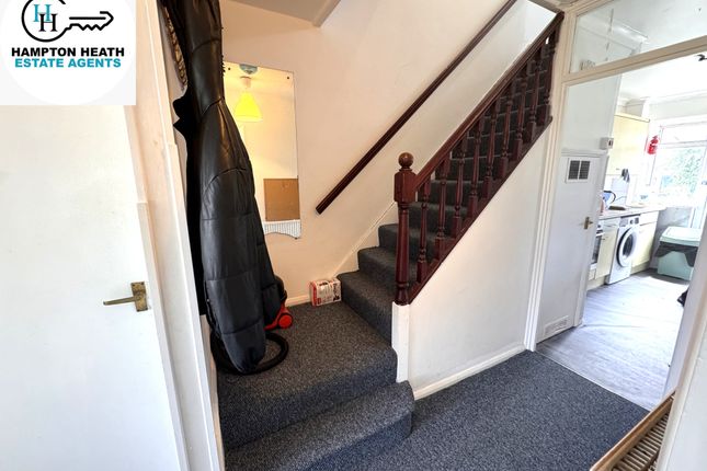 36, Elmbank Avenue, Englefield Green photo 3