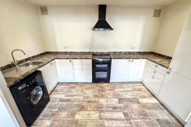 14 Gilpin House, Claymond Court, Stockton-on-Tees photo 3