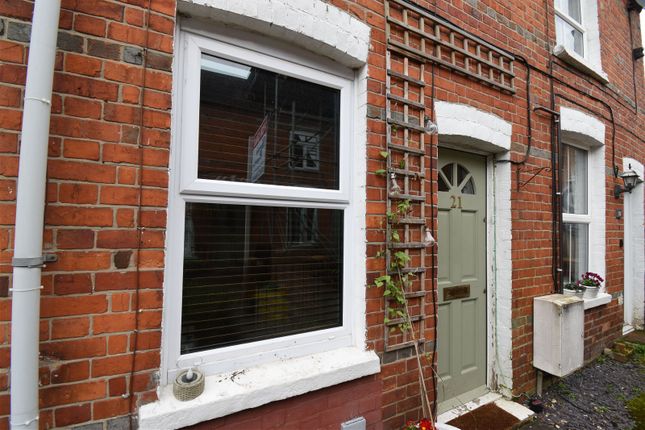 Terraced house for sale in Westbourne Terrace, Newbury
