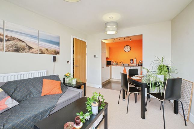 Apartment 41, 2 Langley Walk, Birmingham photo 4