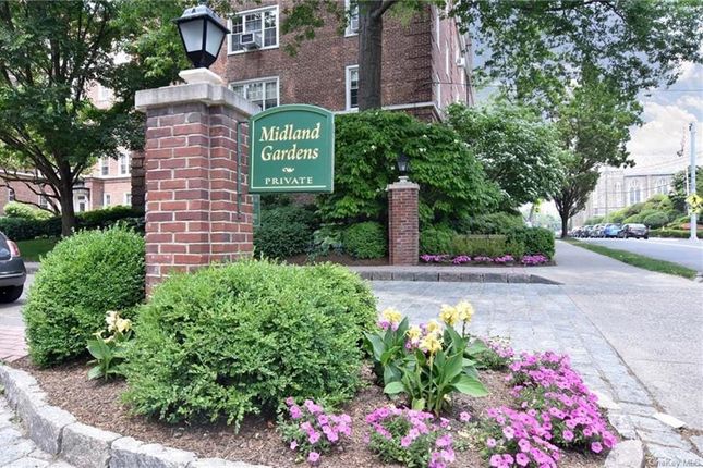 Property for sale in 9 Midland Gardens #3D, Bronxville, New York, United States Of America
