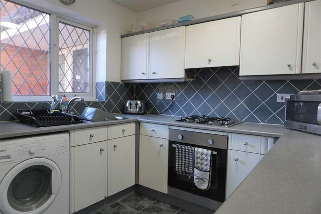 14, Barley Croft, Dewsbury photo 4