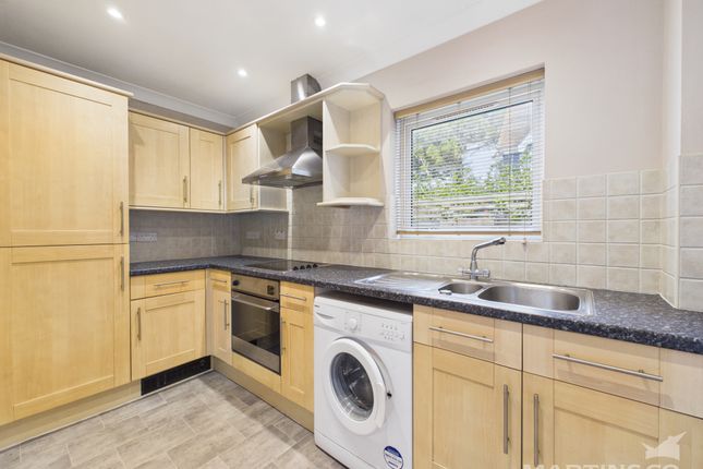 3, Glencathara House, Bognor Regis photo 2