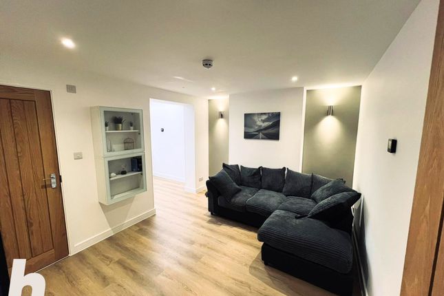 81, Latimer Road, Exeter photo 4