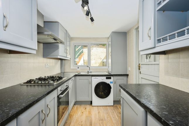 111, Godstone Road, Kenley photo 4