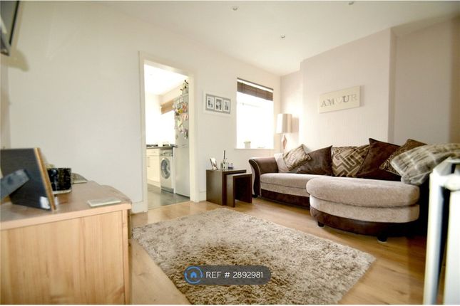Woburn Avenue, Purley photo 3