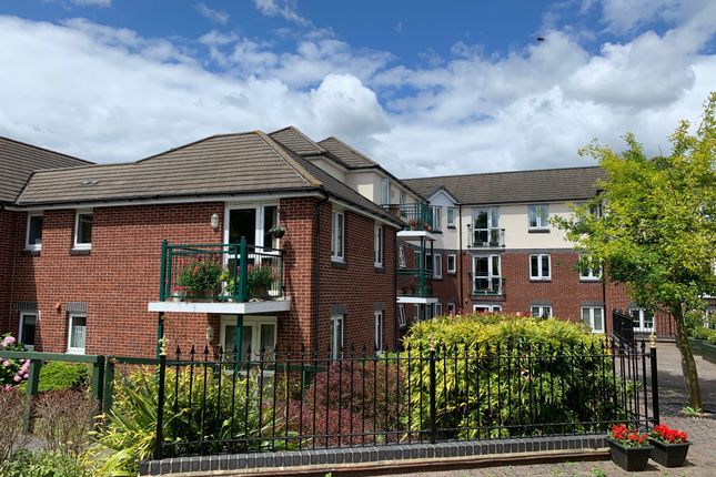 Thumbnail Flat for sale in Fielders Court, Kenilworth Gardens, West End, Southampton