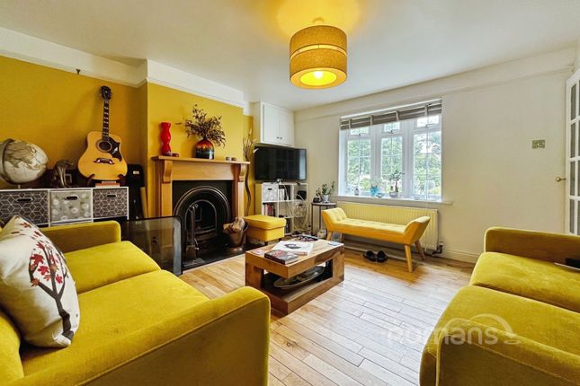 10 Bainhurst Cottages,, Coronation Road, Maidenhead photo 2
