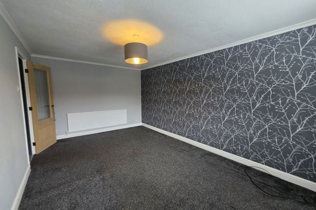 284, Hedley Close, Newton Aycliffe photo 2