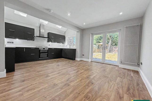 6, Wood Avens Close, Northampton photo 2