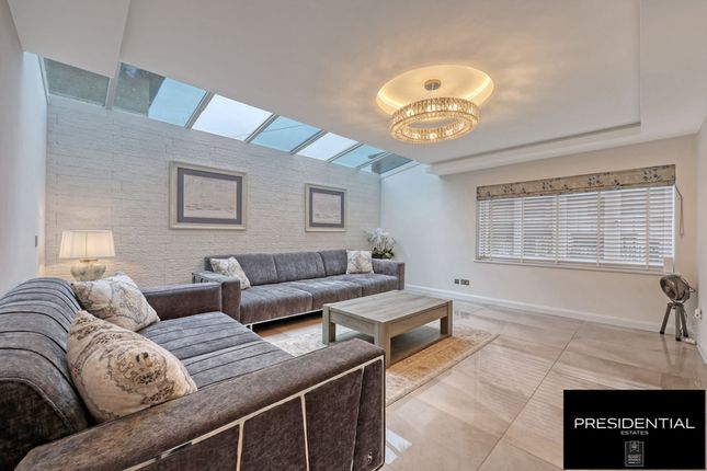 21 Fairview Road, Chigwell photo 4