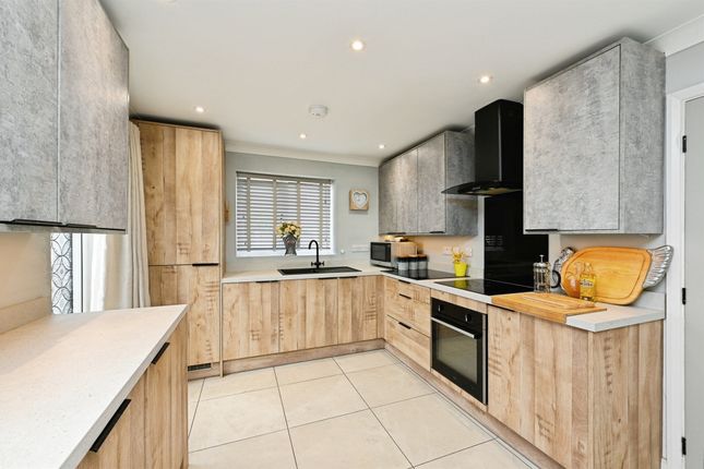 1, Willowmead Close, KING'S LYNN photo 3