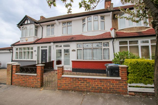 Terraced house to rent in Lynwood Gardens, Croydon