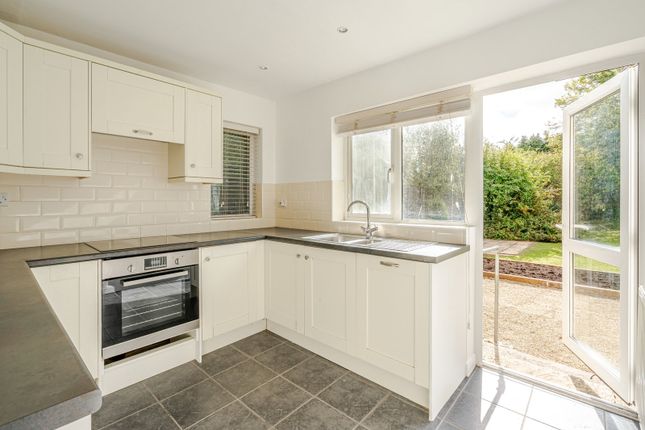 Manor Close, Malmesbury photo 3