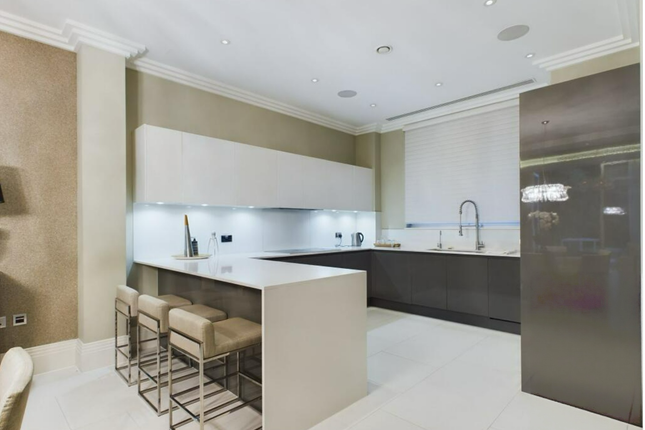 2 Atkinson Close, London photo 3