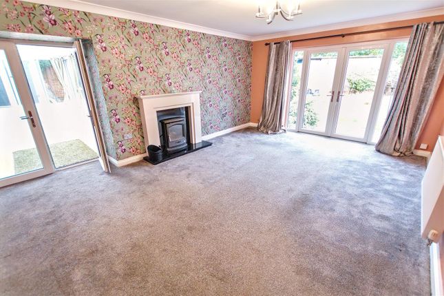 19, Cumby Road, Newton Aycliffe photo 2